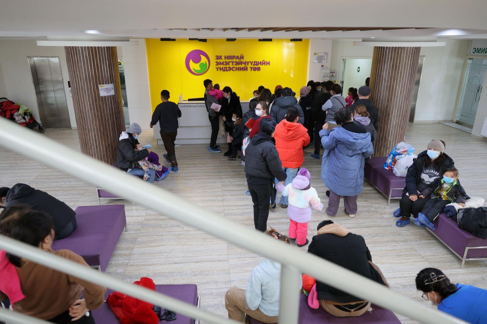 Ханиад томууны дэгдэлт их байгаа тул ЭМЯ-наас сурагчдын амралтад өөрчлөлт оруулах санал гаргалаа